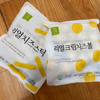 가치식탁 리얼치즈스틱, 리얼크림치즈볼 — 5점을 준 리뷰어가 2020년 8월 올린 사용 사진