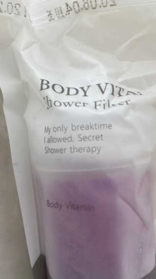 BodyVita 비타민 샤워 필터는 상태를 개선합니다 — 5점을 준 리뷰어가 2020년 11월 올린 사용 사진