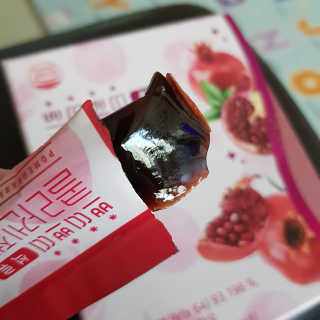 헬스업_쁘띠쁘띠석류콜라겐젤리_20g x 14포 — 5점을 준 리뷰어가 2020년 8월 올린 사용 사진