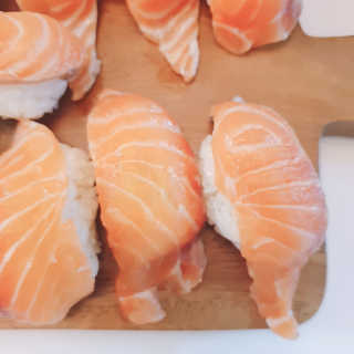 동원산업 항공직송 동원생연어_400g — 5점을 준 리뷰어가 2020년 4월 올린 사용 사진
