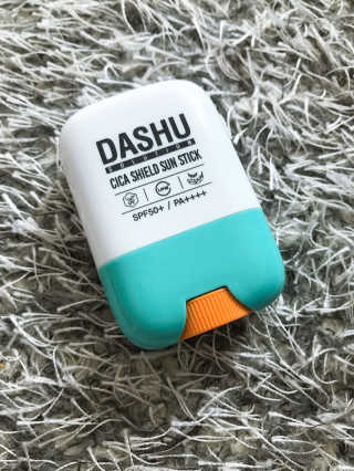 다슈코리아 다슈 솔루션 시카 쉴드 선스틱 — 5점을 준 리뷰어가 2020년 5월 올린 사용 사진