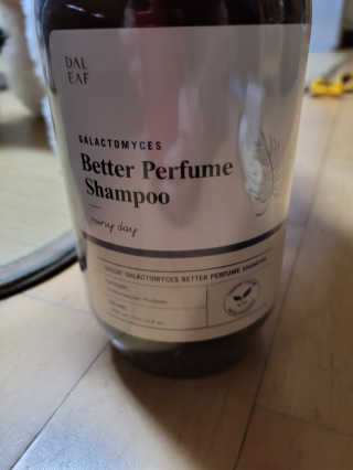 달리프 베러 퍼퓸 샴푸 1000ml 레이니데이 or 일랑로즈 — 5점을 준 리뷰어가 2020년 11월 올린 사용 사진