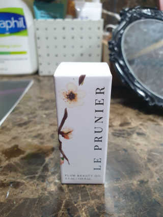 르 프루니에 플럼 뷰티 오일 디럭스 미니 3.7ml — 5점을 준 리뷰어가 2020년 5월 올린 사용 사진
