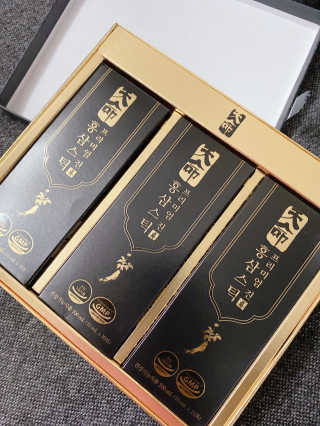 헬스업_천명진프리미엄홍삼스틱_10ml x 30포 — 5점을 준 리뷰어가 2020년 10월 올린 사용 사진
