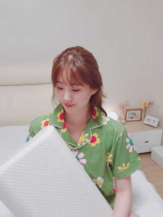 포유 메모리폼 경추베개 자모니베개 — 5점을 준 리뷰어가 2020년 8월 올린 사용 사진