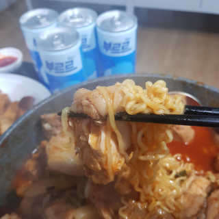 [칼로리 걱정 NO 제로칼로리 탄산음료]  부담없이 즐기는 부르르Brrr~~ 제로 사이다 — 5점을 준 리뷰어가 2020년 12월 올린 사용 사진