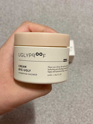 어글리프루프 크림 바이어글리 하이드레이션 샤워 50ml — 5점을 준 리뷰어가 2020년 12월 올린 사용 사진