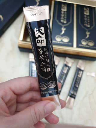 헬스업_천명진프리미엄홍삼스틱_10ml x 30포 — 5점을 준 리뷰어가 2020년 8월 올린 사용 사진