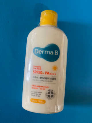 더마비 에브리데이 선블록 SPF50+PA++++ — 5점을 준 리뷰어가 2020년 4월 올린 사용 사진