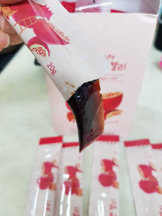 365더건강 에버뷰티 석류콜라겐 젤리 — 4점을 준 리뷰어가 2020년 7월 올린 사용 사진