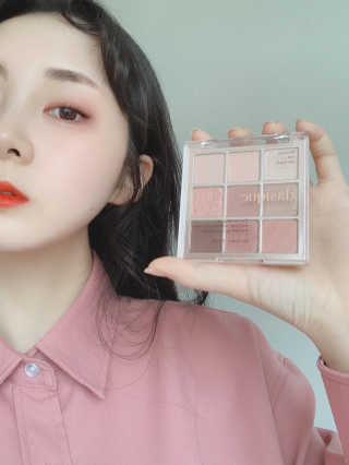 데이지크 SS컬렉션 로즈페탈 섀도우 팔레트 — 5점을 준 리뷰어가 2020년 4월 올린 사용 사진