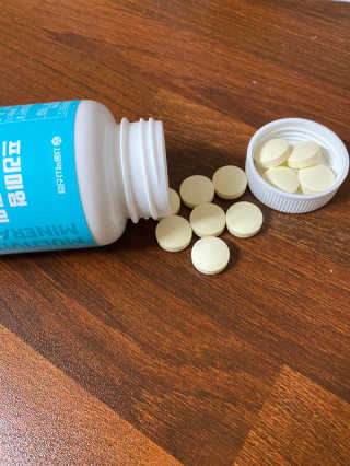 서울약사신협_프리미엄멀티비타민미네랄_1,200mg x 60정 — 4.5점을 준 리뷰어가 2020년 11월 올린 사용 사진