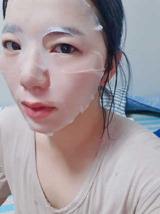 [마더메이드] 브라이트닝 퓨어 진주 마스크 10매입_K — 5점을 준 리뷰어가 2020년 9월 올린 사용 사진