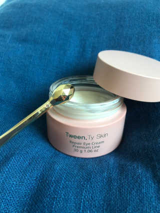 Tween.Ty Skin 트웬티스킨 리페어 아이크림 프리미엄 라인 — 4.5점을 준 리뷰어가 2020년 11월 올린 사용 사진