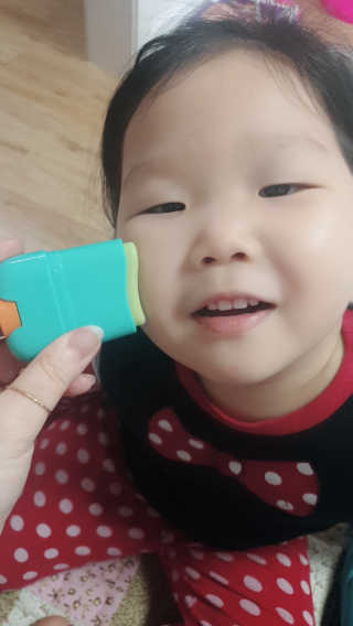 다슈코리아 다슈 솔루션 시카 쉴드 선스틱 — 5점을 준 리뷰어가 2020년 4월 올린 사용 사진