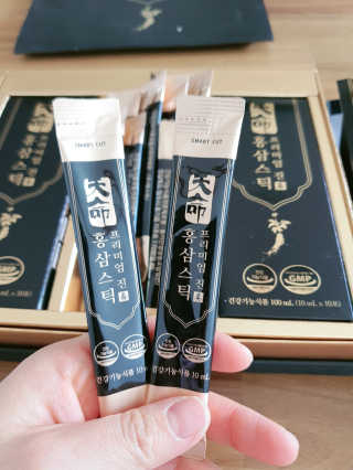 헬스업_천명진프리미엄홍삼스틱_10ml x 30포 — 5점을 준 리뷰어가 2020년 7월 올린 사용 사진