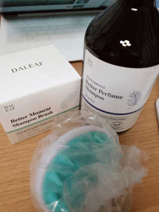 달리프 베러 퍼퓸 샴푸 1000ml 레이니데이 or 일랑로즈 — 4점을 준 리뷰어가 2020년 4월 올린 사용 사진