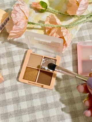 [블랙루즈] 크리스탈 하트 락 섀도우 4종 중 택1 — 5점을 준 리뷰어가 2020년 9월 올린 사용 사진