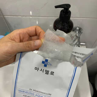 닥터마시멜로 닥터마스멜로 마블러스 아쿠아 클리닉 마스크 — 5점을 준 리뷰어가 2020년 8월 올린 사용 사진