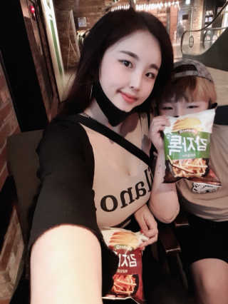 마켓오 감자톡 허브솔트맛/매콤달콤맛 — 5점을 준 리뷰어가 2020년 7월 올린 사용 사진