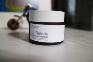 La Theorie Hydrating Ingredients | 하이드레이팅 인그레이디언츠 — 5점을 준 리뷰어가 2020년 5월 올린 사용 사진