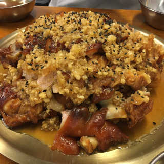 [동네맛집족발] 4개 족발 중 택1 — 5점을 준 리뷰어가 2020년 7월 올린 사용 사진