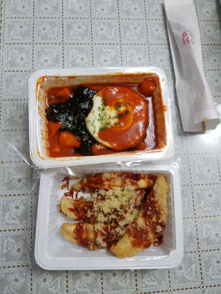 죠스떡볶이 [죠스푸드] 짜빠떡볶이+떡또그+범벅만두 신메뉴 3종 — 3점을 준 리뷰어가 2020년 4월 올린 사용 사진