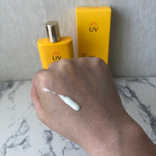 네이처컬렉션 이자녹스 UV 선 프로 365 익스트림 선 플루이드 100ml — 3.5점을 준 리뷰어가 2020년 5월 올린 사용 사진