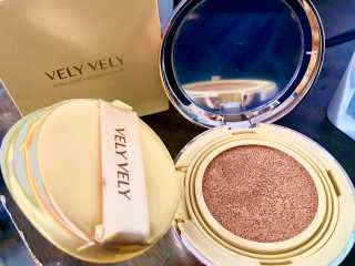 VELY VELY 아우라 허니 글로우 쿠션 — 4점을 준 리뷰어가 2020년 4월 올린 사용 사진
