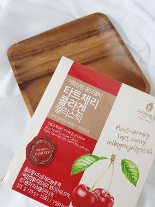자연에온 가득담은 몽모랑시 타트체리 콜라겐 젤리스틱 — 4점을 준 리뷰어가 2020년 12월 올린 사용 사진