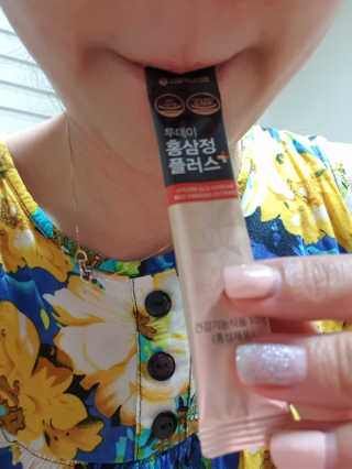 서울약사신협_투데이홍삼정플러스스틱_10g x 30포 — 5점을 준 리뷰어가 2020년 11월 올린 사용 사진