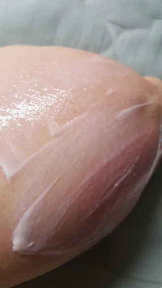 사라팜 레메디스 그린티 카밍 선크림 — 4점을 준 리뷰어가 2020년 7월 올린 사용 사진