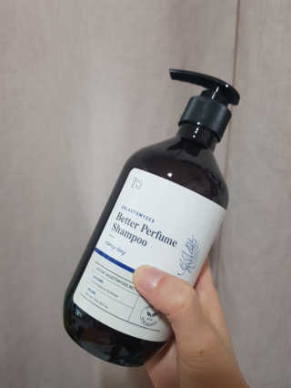 달리프 베러 퍼퓸 샴푸 1000ml 레이니데이 or 일랑로즈 — 5점을 준 리뷰어가 2020년 4월 올린 사용 사진