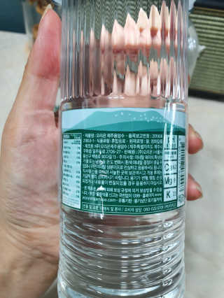 닥터유 제주용암수 닥터유 용암수 — 4점을 준 리뷰어가 2020년 8월 올린 사용 사진