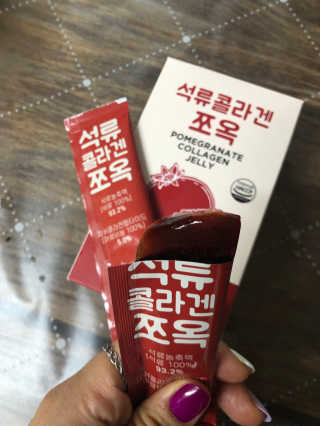 조은약초 석류콜라겐 석류즙 석류쪼옥 젤리 스틱 15포 x 20g — 5점을 준 리뷰어가 2020년 7월 올린 사용 사진