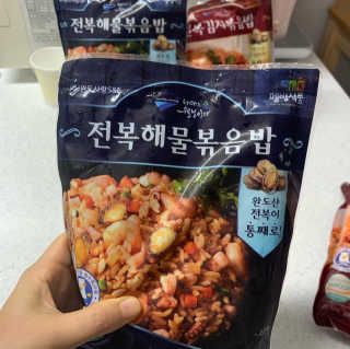 바다는다웰빙이다 전복해물볶음밥/전복김치볶음밥 250g-4봉지 — 5점을 준 리뷰어가 2020년 9월 올린 사용 사진