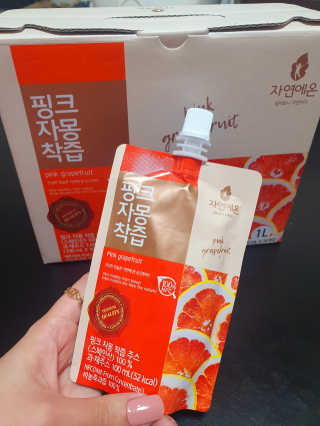 자연에온 핑크 자몽 착즙 100mL 10개입 2BOX — 4.5점을 준 리뷰어가 2020년 11월 올린 사용 사진