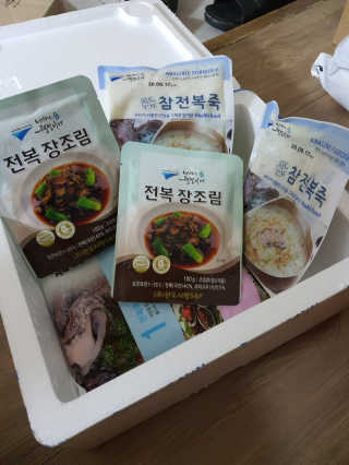 바다는다웰빙이다 완도사랑 전복죽 250g - 2팩 + 전복장조림 2팩 — 4점을 준 리뷰어가 2020년 8월 올린 사용 사진