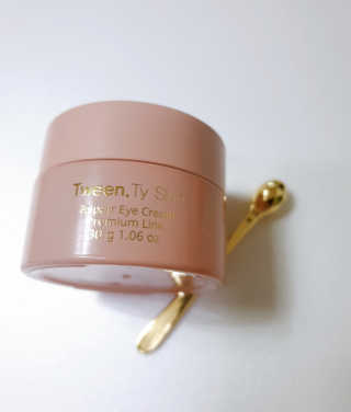 Tween.Ty Skin 트웬티스킨 리페어 아이크림 프리미엄 라인 — 4.5점을 준 리뷰어가 2020년 10월 올린 사용 사진