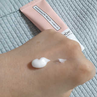 멈칫 딥모이스처 핸드크림, 세라마이드 바디크림 택1 — 4점을 준 리뷰어가 2020년 6월 올린 사용 사진