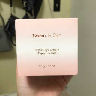 Tween.Ty Skin 트웬티스킨 리페어 아이크림 프리미엄 라인 — 5점을 준 리뷰어가 2020년 10월 올린 사용 사진