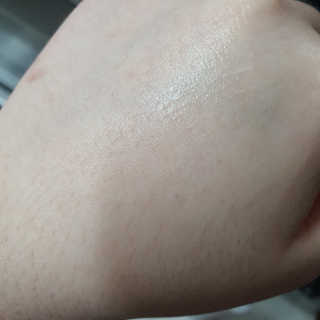 어글리프루프 에센스 스탑디어글리 레드모먼트 에센스 120ml — 5점을 준 리뷰어가 2020년 8월 올린 사용 사진