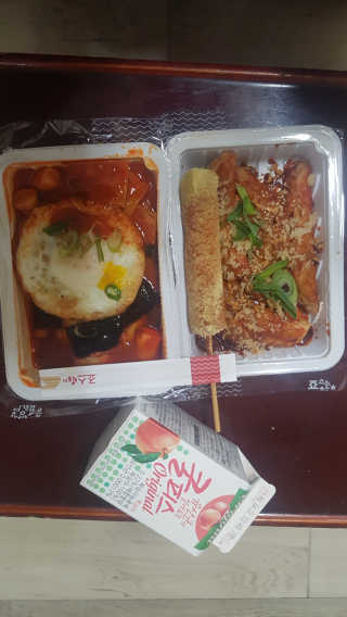 죠스떡볶이 [죠스푸드] 짜빠떡볶이+떡또그+범벅만두 신메뉴 3종 — 3.5점을 준 리뷰어가 2020년 4월 올린 사용 사진