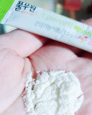 [풀무원베이비밀] 프로바이오락 베이비 튼튼 유산균 — 5점을 준 리뷰어가 2020년 8월 올린 사용 사진