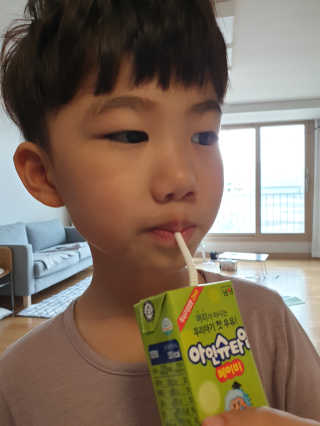 남양유업 머리가 마시는 우리아기 첫 우유 - 아인슈타인 베이비 — 5점을 준 리뷰어가 2020년 4월 올린 사용 사진