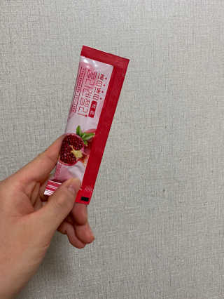 헬스업_쁘띠쁘띠석류콜라겐젤리_20g x 14포 — 5점을 준 리뷰어가 2020년 10월 올린 사용 사진