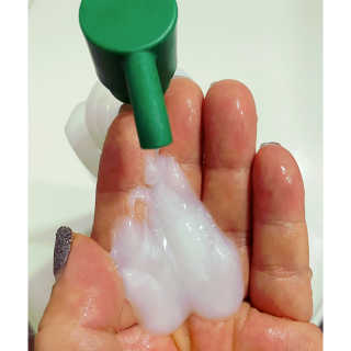 라보에이치 프로바이오틱스 탈모증상완화 샴푸 — 3점을 준 리뷰어가 2020년 11월 올린 사용 사진