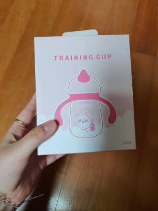 유비맘 트라이탄 코니빨대컵_컬러 랜덤 발송 — 5점을 준 리뷰어가 2020년 10월 올린 사용 사진