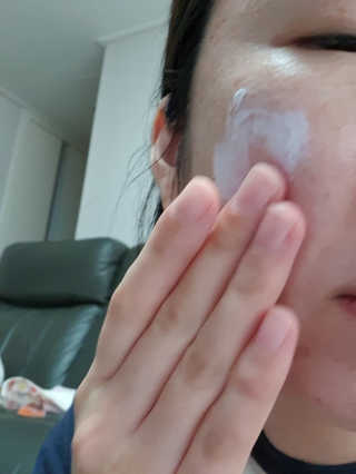 ECLADO 에끌라두 멜라이져 레디언스 크림 — 5점을 준 리뷰어가 2020년 10월 올린 사용 사진
