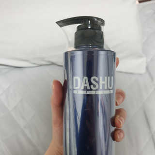 다슈코리아 다슈 데일리 단백질 한방 두피 골드 샴푸 500ml — 5점을 준 리뷰어가 2020년 4월 올린 사용 사진